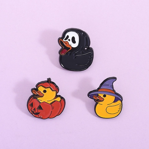 Halloween Canard Dessin Animé Broche Émail Alliage de Zinc Citrouille Chapeau de Sorcière Masque Effrayant Badge Pour Vêtements Sac