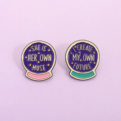 Inspirierende Lila Kristallkugel Emaille Brosche Pin Für Damen Mädchen Zinklegierung Sternenhimmel Stern Slogan Abzeichen Schmuck Geschenk