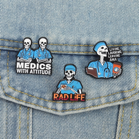 Drôle de Squelette Médecin Infirmière Émail Pin Set Alliage de Zinc Médical Broche Badge Pour Sac à Dos Veste Bijoux