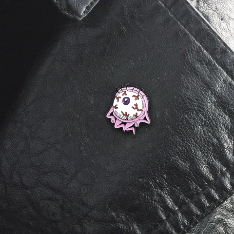 Quirky Pink Alien Eyeball Enamel Pin Brooch For Clothing Backpack Decoration Funky Bloodshot Eye Badge Alloy Jewelry Gift