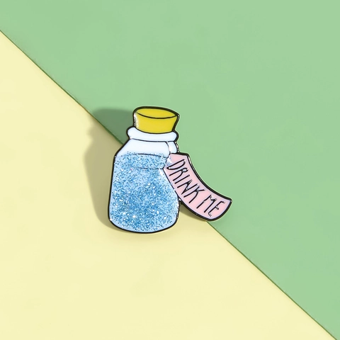 Drink Me Zaubertrankflasche Emaille Pin Legierung Glitzer Brosche Für Rucksack Jacke Dekor Magie Cartoon Schmuck Damen