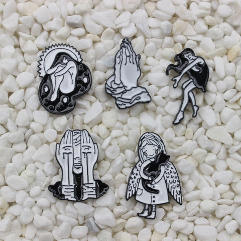 Minimalist Black And White Enamel Brooch Pin Alloy Cartoon Praying Hands Dancing Girl Face Cover Badge Jewelry Gift For Women