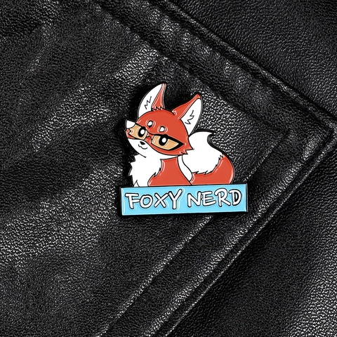 Broche en Émail Cartoon Fashion Nerd Fox Alliage Foxy Nerd Badge Animal Personnalisé Bijoux pour Vêtements Sac à Dos Décor Unisexe