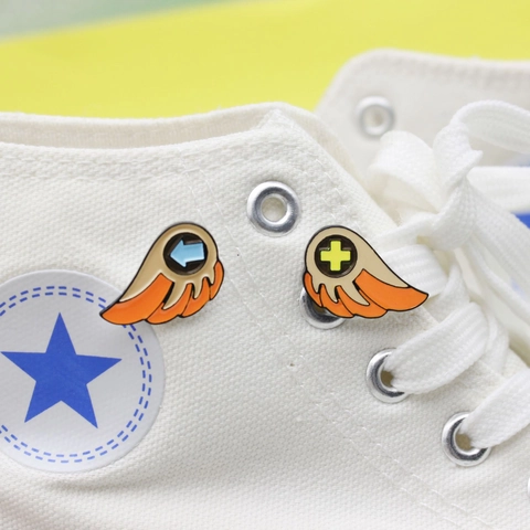Cartoon Game Controller Engelsflügel Emaille Pin Legierung Brosche Personalisierte Pixel Spiel Abzeichen Für Kleidung Rucksack