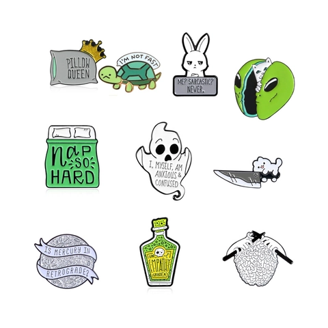Épingle en Émail Animale de Dessin Animé Drôle Chat Fantôme Tortue Broche en Alliage pour Veste en Jean Sac à Dos Décoration Bijoux Cadeau