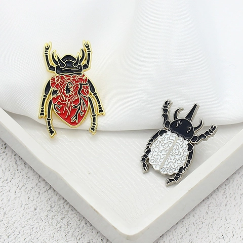 Creative Anatomical Heart Brain Beetle Enamel Pin Alloy Insect Brooch For Women Men Fashion Jewelry Gift