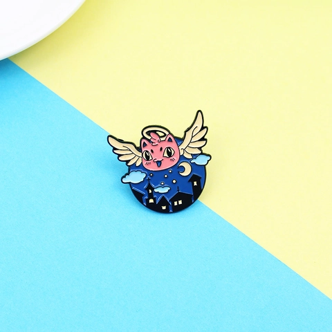 Engel Katze Emaille Brosche Nachtszene Stadt Mond Sterne Design Süße Rosa Kitty Abzeichen Legierung Metall Schmuck Pin Geschenk