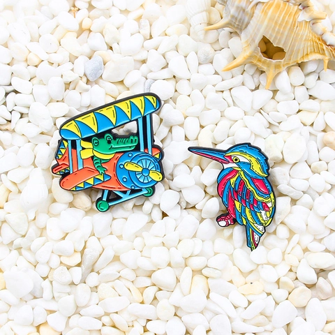 Cute Cartoon Animal Enamel Pins Crocodile Driving Airplane Colorful Kingfisher Bird Alloy Brooches Fashion Clothing Decoration