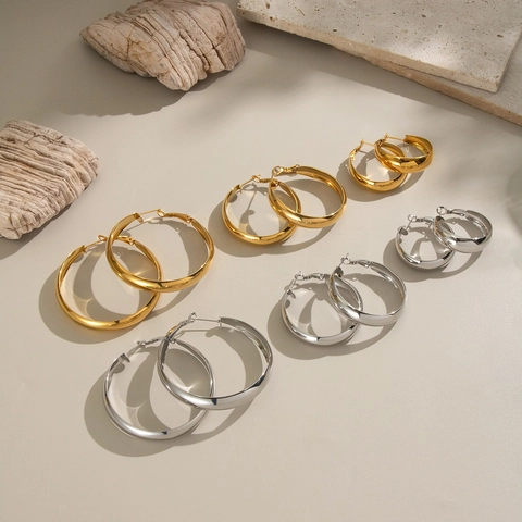 Pendientes De Aro Redondos Geométricos Con Poste De Acero Inoxidable Resistentes Al Agua Chapados En Oro Estilo De Lujo