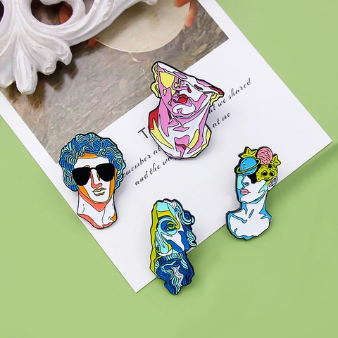 Creative Pop Art Abstract Sculpture Enamel Brooch Classic David Head Sunglasses Planet Artistic Alloy Painted Badge Pin Accessory
