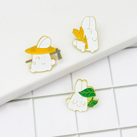 Simpatica Spilla in Smalto a Forma di Coniglio in Lega Verniciata Con Cappello Foglia di Grano per Donne Ragazze Gioielli