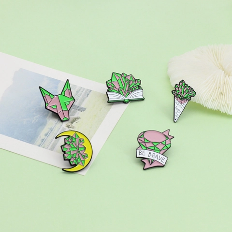 Alloy Enamel Crystal Brooches Geometric Fox Moon Book Pins For Clothes Backpack Decoration Aesthetic Fashion Jewelry Gift Women