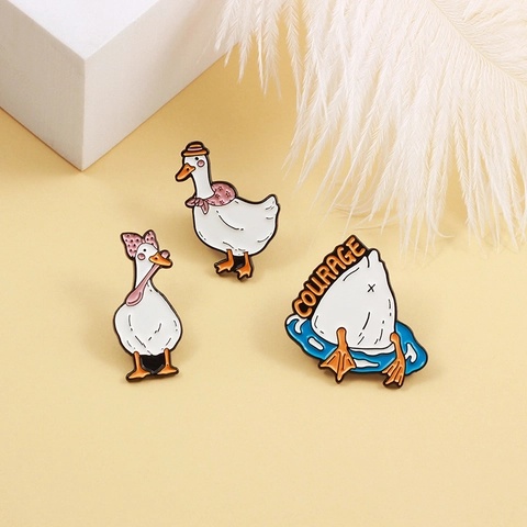 Broche Émail Canard Gros Dessin Animé Badge Canard Plongeur Courage Alliage Broche Animale Pour Décoration Sac À Dos Vêtements Unisexe Cadeau