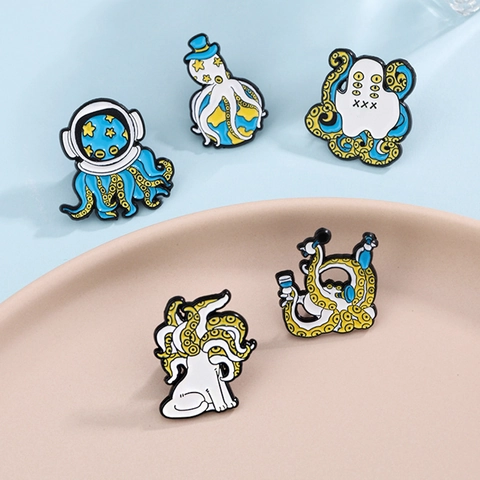 Broche Émail Créative Poulpe Dessin Animé Alliage de Zinc Astronaute Planète Fête Épingles pour Vêtements Sac à Dos Accessoires