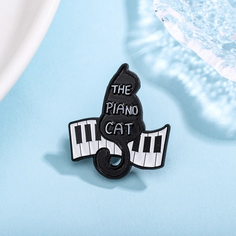 Music Black Cat Enamel Brooch Zinc Alloy Piano Key Note Lapel Pin For Music Lovers Cat Fans Unisex Jewelry Gift