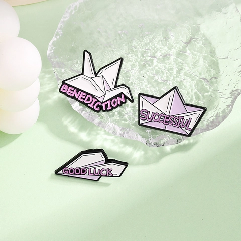 Minimalist Origami Paper Plane Crane Boat Enamel Brooch Pin Zinc Alloy Cartoon Badge For Bag Clothes Jewelry Decor