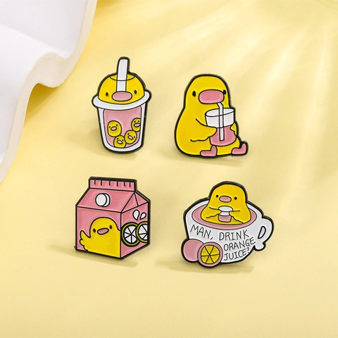 Cute Cartoon Duck Enamel Pin Brooch Zinc Alloy Badge For Backpack Clothing Decoration Kawaii Animal Drink Enamel Pin Accessory