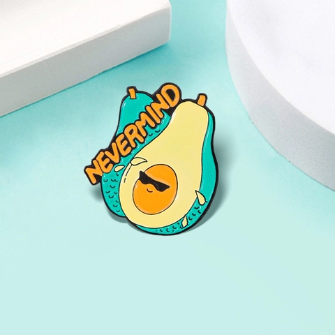 Spilla in Smalto Avocado Cartoon in Lega di Zinco Pin Frutta Occhiali da Sole Nevermind Testo per Abbigliamento Zaino