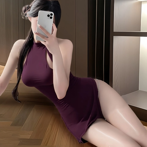 Vrouwen Sexy Halternek Rugloze Bodycon Mini Jurk Set Met Metalen Ketting Hoge Split Party Lingerie Outfit Inclusief Kousen