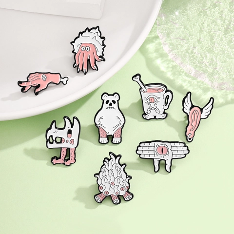 Broches de Esmalte Creativos Surrealistas Insignias Únicas de Aleación Pintadas Ojo Mano Oreja Alada Hueso Taza de Café Alfileres de Solapa Góticos Extraños para Mochila Joyería Unisex