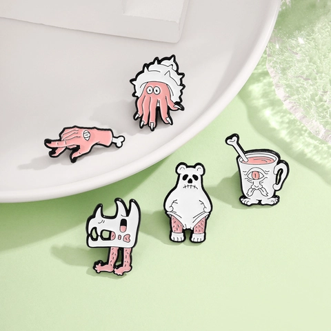 Broches de Esmalte Creativos Surrealistas Insignias Únicas de Aleación Pintadas Ojo Mano Oreja Alada Hueso Taza de Café Alfileres de Solapa Góticos Extraños para Mochila Joyería Unisex