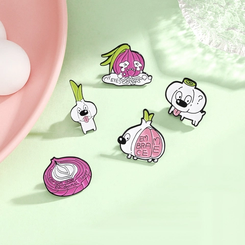Creative Cartoon Onion Garlic Enamel Brooch Pin Funny Crying Vegetable Puppy Badge Alloy Backpack Lapel Pin Jewelry Accessory