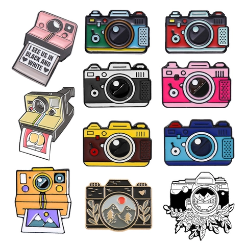 Broche en Métal en Forme d'Appareil Photo Design de Niche Créative Polaroid SLR Émail Pin Badge Géométrique en Alliage de Zinc