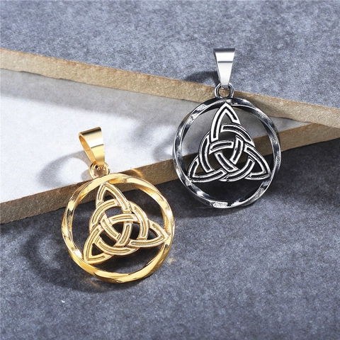 Collana Con Ciondolo Triquetra Nodo Celtico Vintage in Acciaio al Titanio Scudo Tondo Geometrico Per Uomo Donna Senza Catena