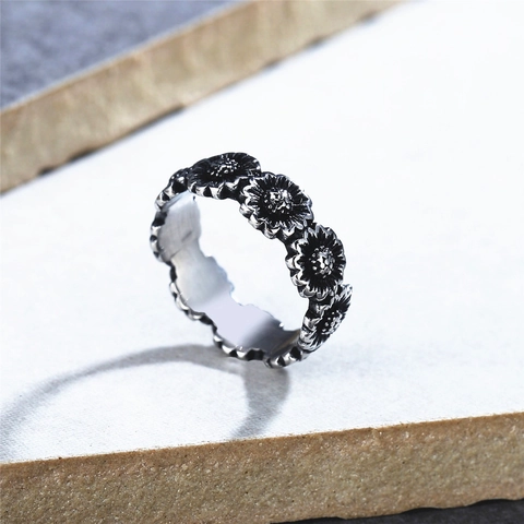 Anello Girasole in Acciaio al Titanio Retro per Donna Uomo Vintage Ossidato Margherita Floreale Fascia Gioielli Regalo