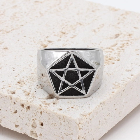 Vintage Punk Men's Stainless Steel Pentagram Signet Ring Polished Retro Gothic Star Ring For Men Cool Fashion Jewelry