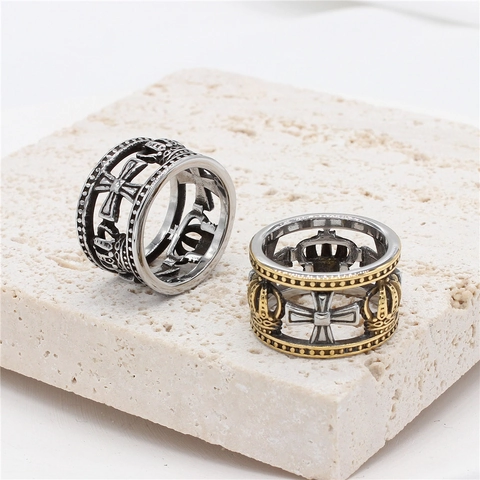 Anello da Uomo in Acciaio Inossidabile Vintage Gotico Corona Croce Rilievo Traforato Retrò Invecchiato Bicolore Punk