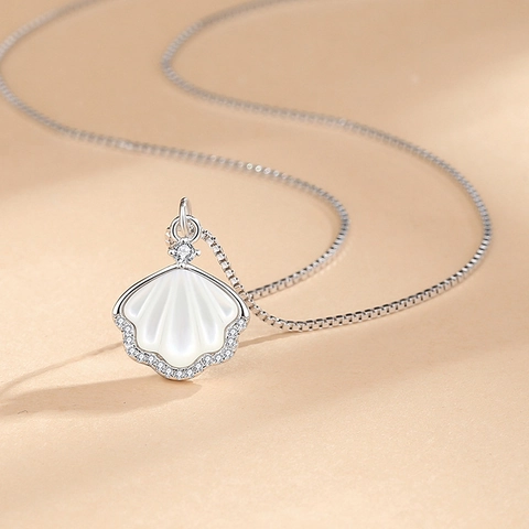 925 Sterling Silver Shell Pendant Necklace For Women Mother Of Artificial Pearl Cubic Zirconia Elegant Fan Shaped Fashion Jewelry