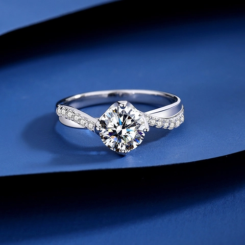 925 Sterling Silber Ring Runde Brillante Moissanit Zirkonia Verlobung Hochzeit Schmuck Elegant Verdrehter Schaft Verstellbar Damen