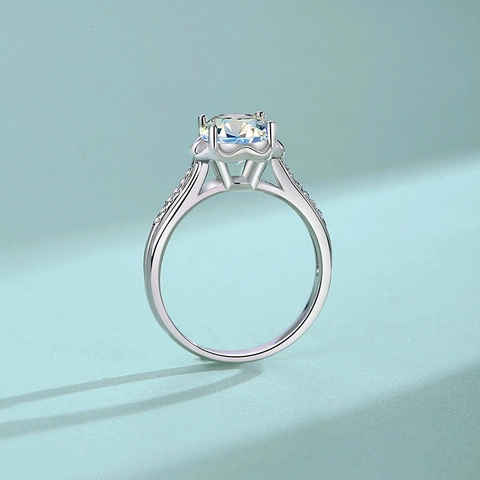 Anillo Clásico de Plata de Ley 925 de 4 Garras para Mujer Moissanita Circonia Corte Redondo Compromiso Boda Joyería