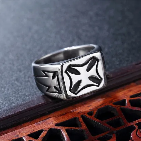Retro Stainless Steel Cross Square Signet Ring For Men Punk Gothic Distressed Silver Iron Cross Band Ring Fashion Jewelry