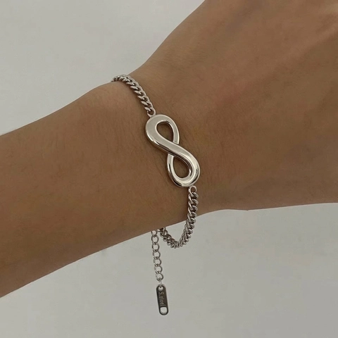 Bracciale Simbolo Infinito Acciaio Inossidabile 304 Placcato Oro 18K Minimalista Impermeabile Ipoallergenico Regolabile