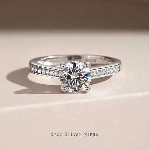 S925 Plata de Ley Moissanita Anillo Redondo Cuatro Garras Solitario Con Pavé Diamante de Imitación Banda Lujo Ajustable Joyería