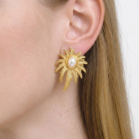 Palm Leaf Artificial Pearl Stud Earrings 304 Stainless Steel Gold Plated Waterproof Hypoallergenic Retro Vacation Style For Women