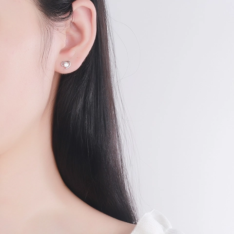 Boucles d'Oreilles Clous Cœur en Argent Sterling 925 Minimalistes Avec Strass Bijoux Élégants en Forme de Cœur Violet Blanc pour Femme