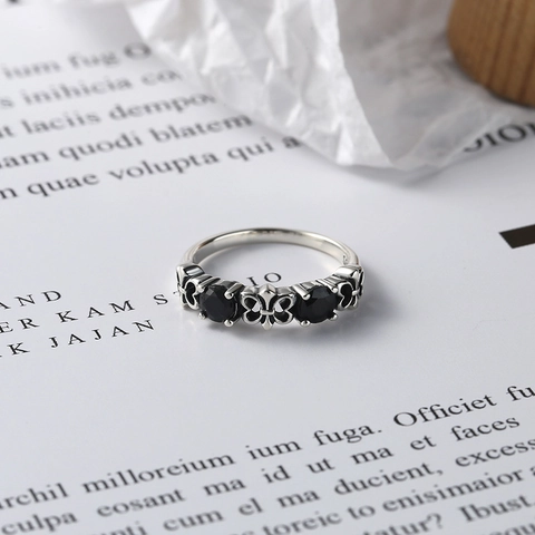 Anello in Argento Sterling 925 Vintage Gotico Giglio Strass Nero Intarsiato Anello Aperto Regolabile Gioielli per Donna