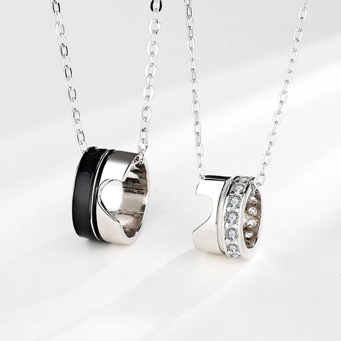 Collar de Pareja de Plata de Ley 925 para Hombre Mujer Colgante Redondo Pulido Diamantes de Imitación Esmalte Negro Joyería