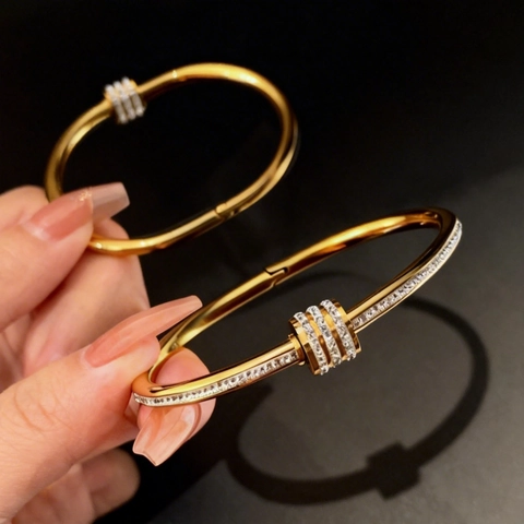 Stainless Steel Rhinestone Waist Bangle For Women Elegant Nail Shape Open Cuff Bracelet Fashion Jewelry Gift