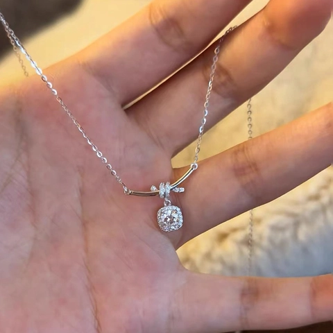 Collana Con Ciondolo Quadrato a Nodo in Argento Sterling 925 Lusso Zirconia Catena da Clavicola per Donna Gioielli Eleganti