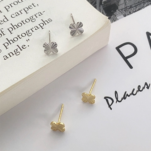 999 Fine Silver Four Leaf Clover Stud Earrings Minimalist Diamond Cut Sparkling Luxury Elegant Commuting Jewelry For Women