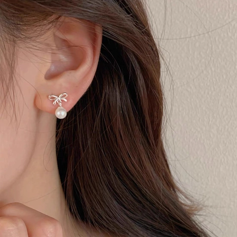 Elegant Bowknot Artificial Pearl Stud Earrings For Women Silver Earring Post Polished Bow Jewelry Gift Daily Accessories
