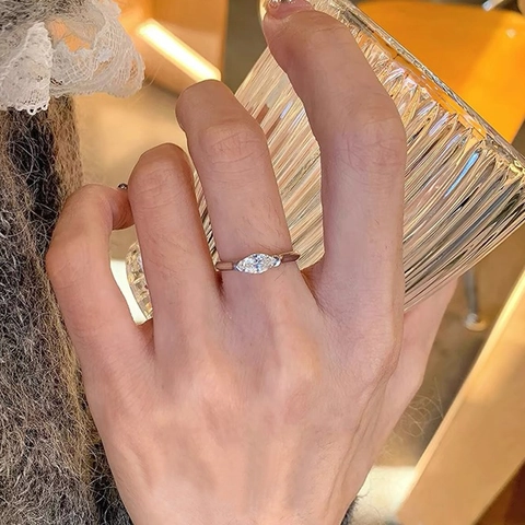 S925 Sterlingsilber Marquise Zirkonia Ring Engelsauge Design Weißgold Schmuck Damen Minimalistisch Hochzeit Party Accessoire