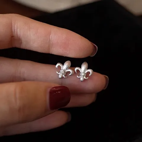 Boucles d'Oreilles Clous Fleur de Lys en Argent Sterling S925 pour Femme Avec Zirconia Texture Brossée Vintage Bijoux