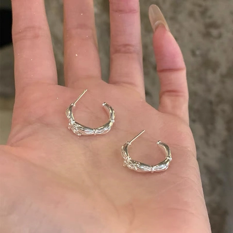 Pendientes de Aro de Plata de Ley 925 Con Lazo en Forma de C Textura de Bambú Pendientes de Botón Exquisitos para Mujer