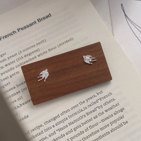 Orecchini a Bottone Rondine in Argento Sterling S999 Minimalista Gioielli Uccello Eleganti per Donna Design di Nicchia