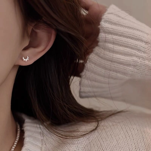 S999 Feinsilber Croissant Bogen Ohrstecker Für Damen Einfache Elegante Perlenstruktur Minimalistischer Schmuck Schraubverschluss